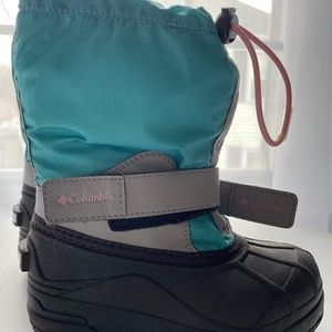 Columbia Powder bug plus II water proof snow boots